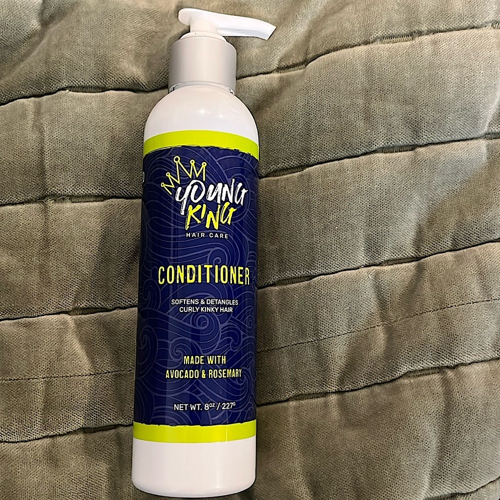 Young King Conditioner, Softens & Detangles Curly Kinky Hair.